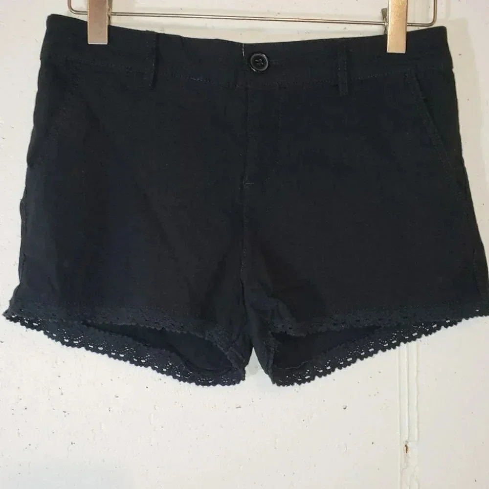 Ambiance Apparel S blk short w/ lace trim